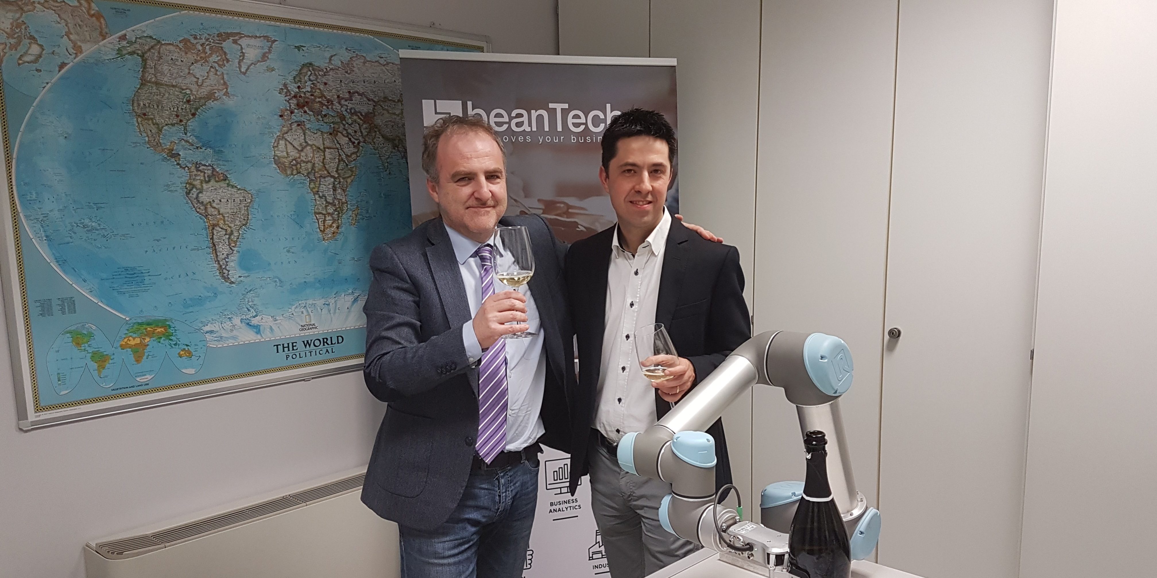 Primo robot collaborativo dotato di intelligenza artificiale